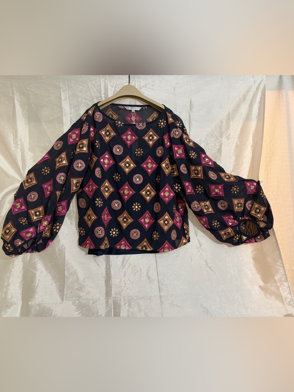 Trina Turk Boho Geometric Blouse M Balloon Sleeve Navy Pink Statement Top NWT
